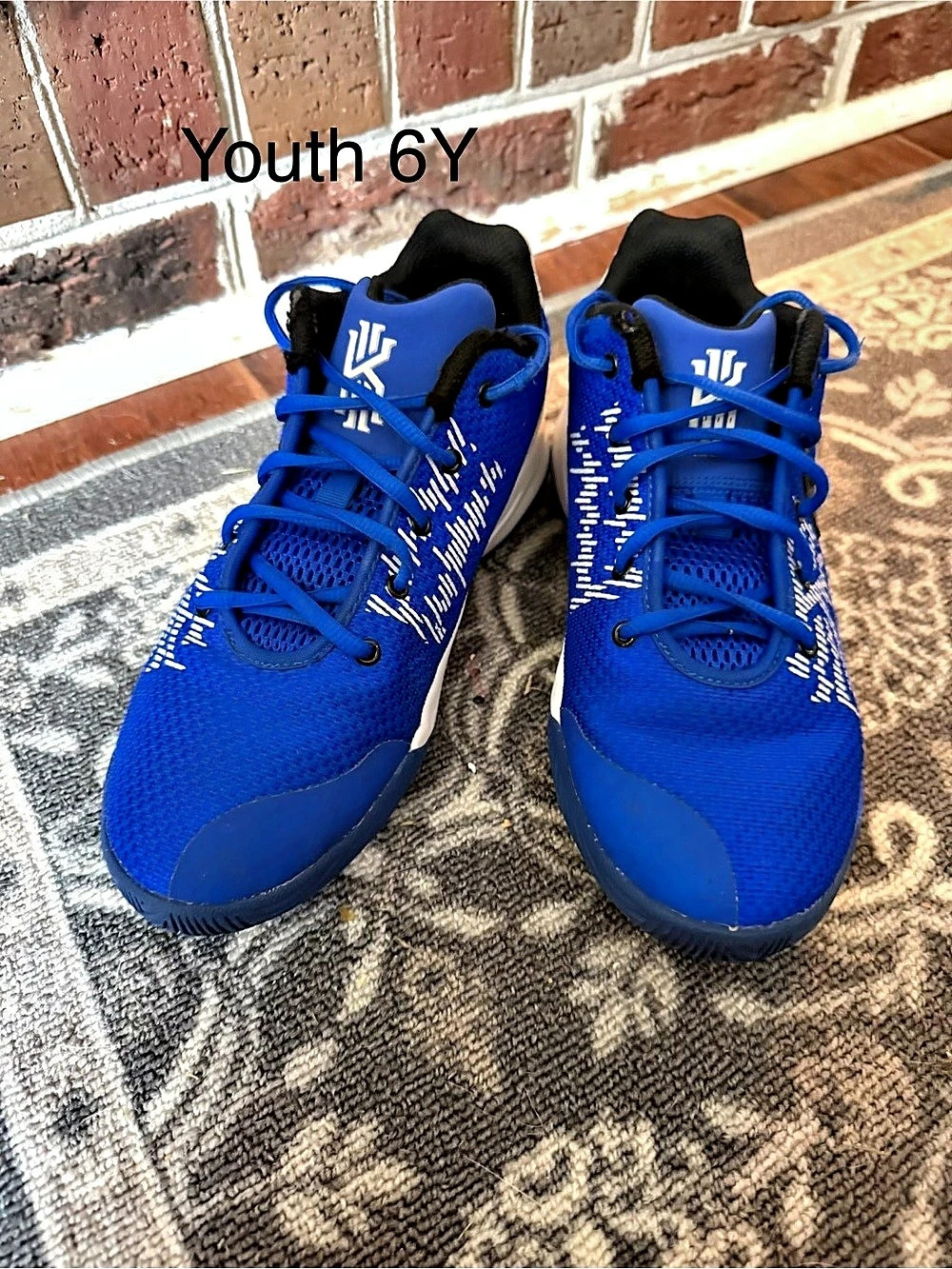 Nike Kyrie Flytrap II Kids Blue & White Basketball Sneakers Boys US 6Y